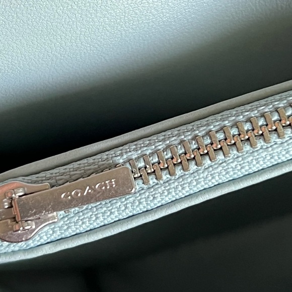 CA083 - Coach Pillow Tabby Shoulder Bag 26 with Ombré - Picture 11 of 13